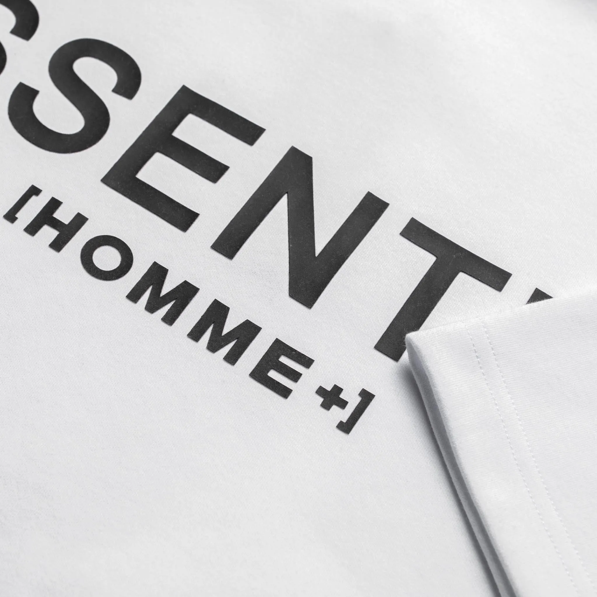 HOMME  'ESSENTIAL' Rubber Logo Big Tee White