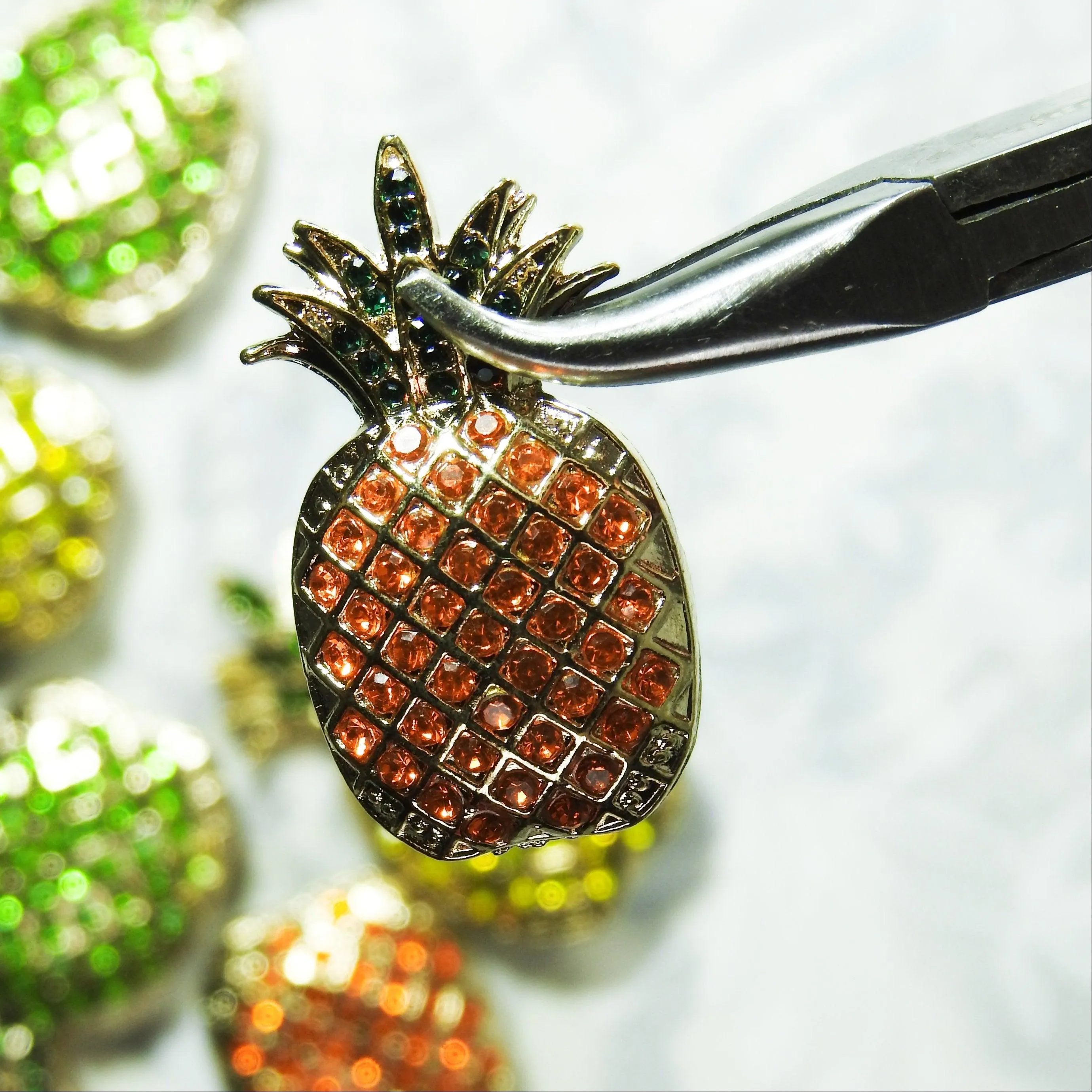Pineapple snap buttons